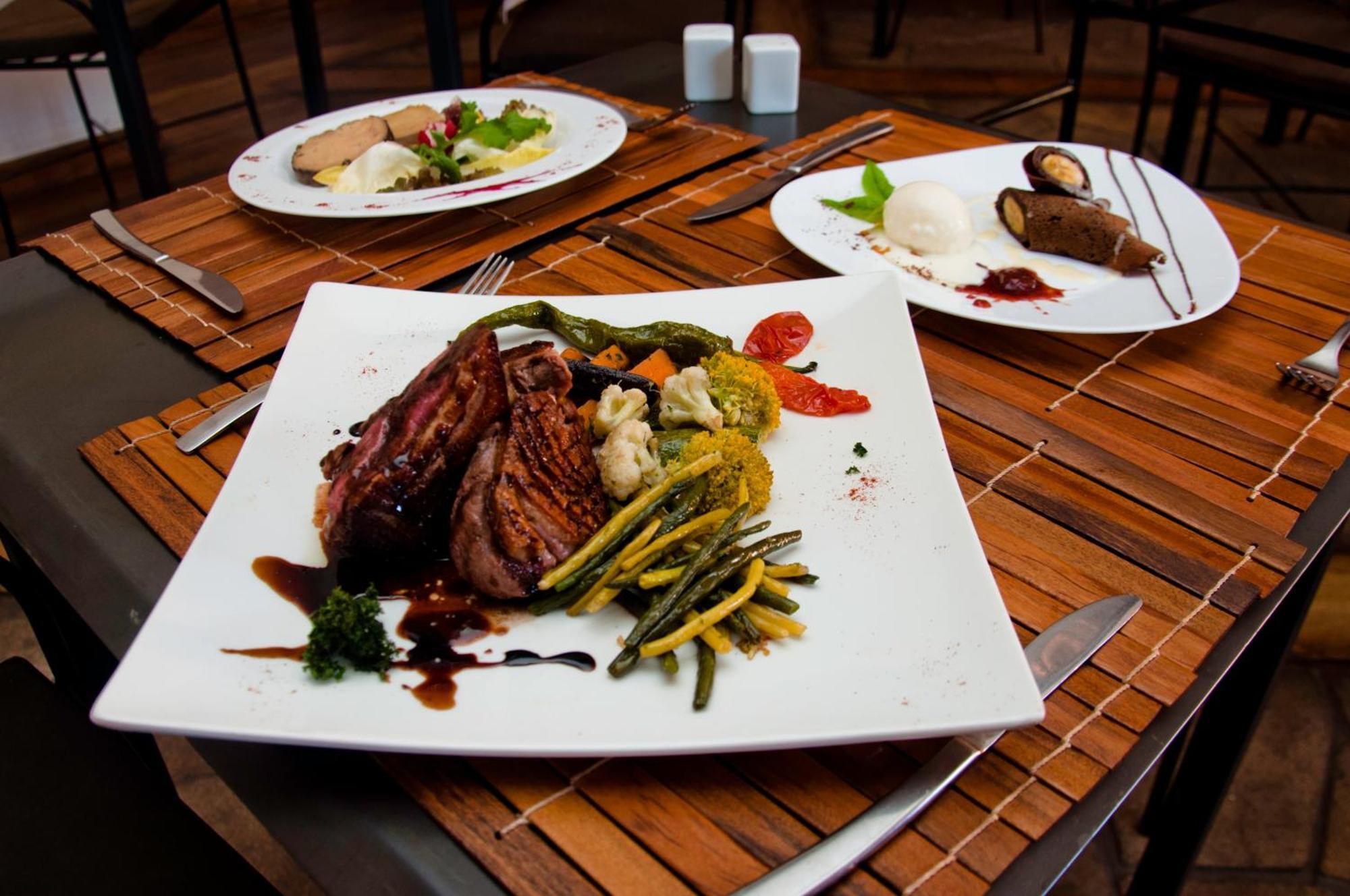 Hotel Restaurant Le Combava Антананариву Экстерьер фото